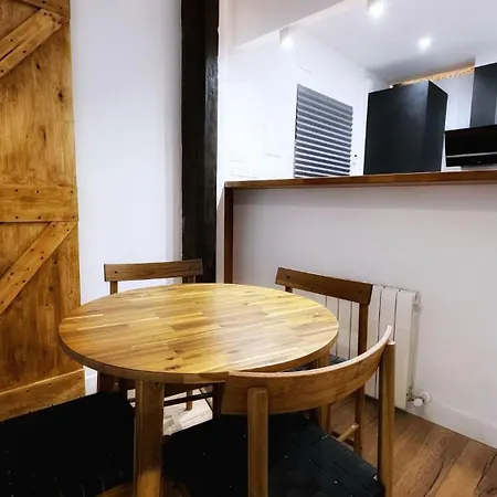 Apartamento Con Encanto En Casco Viejo De Bilbao *