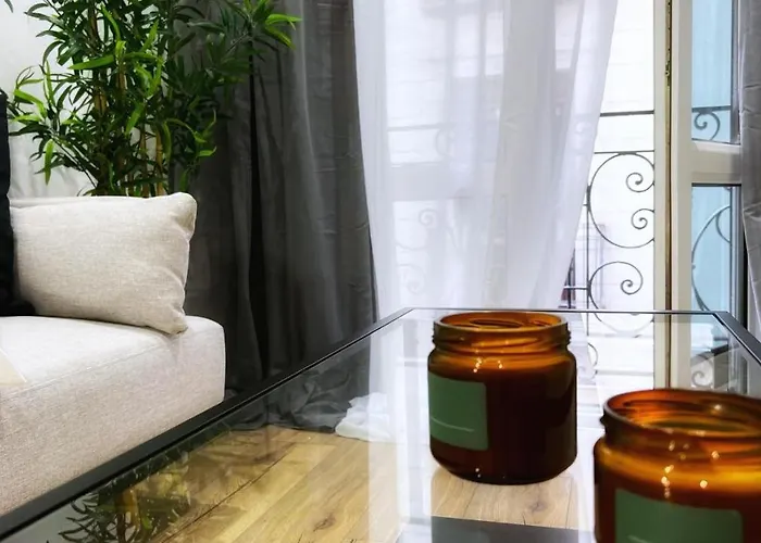 Ronda Con Balcon Casco Viejo *