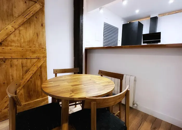 Ronda Con Balcon Casco Viejo *